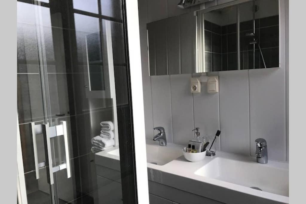 Appartement L'Ormeau 4 Etoiles Dans Le Centre Historique De Saint Malo Exterior photo